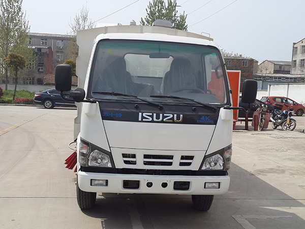 五环五十铃扫路车（国V）