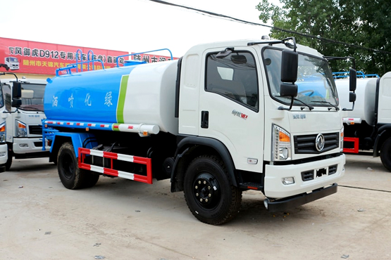 东风12吨洒水车