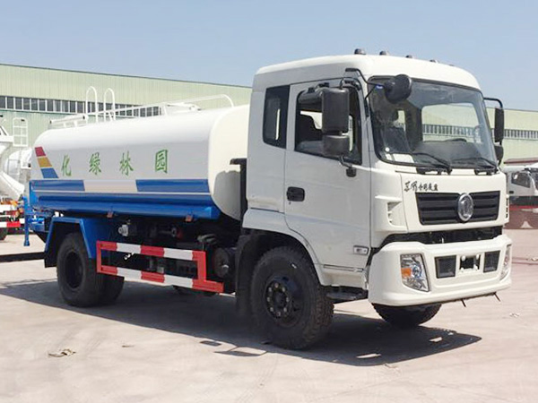 东风153多功能洒水车