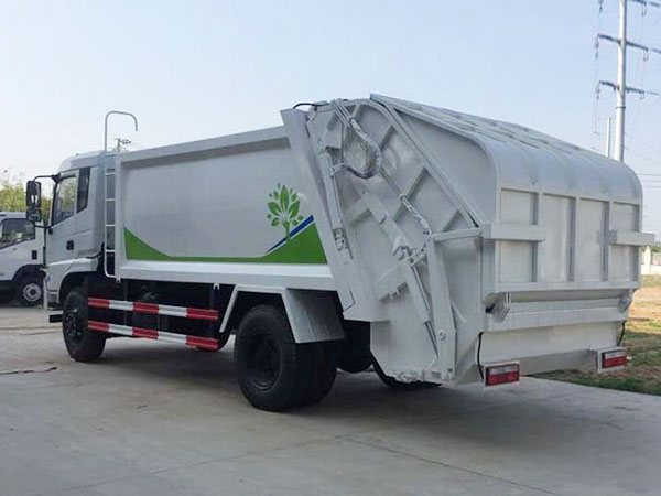 东风御虎压缩式垃圾