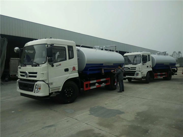 东风御虎12.5方吸粪车