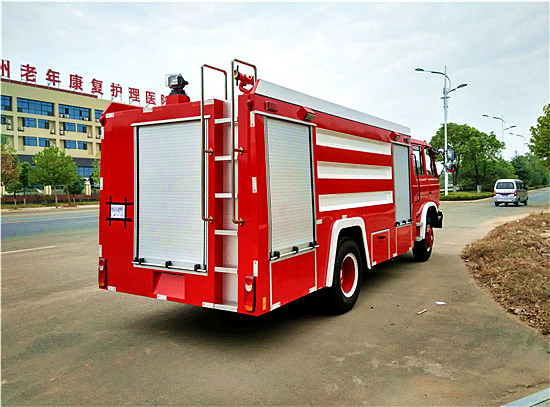 6吨东风153 水罐消防车