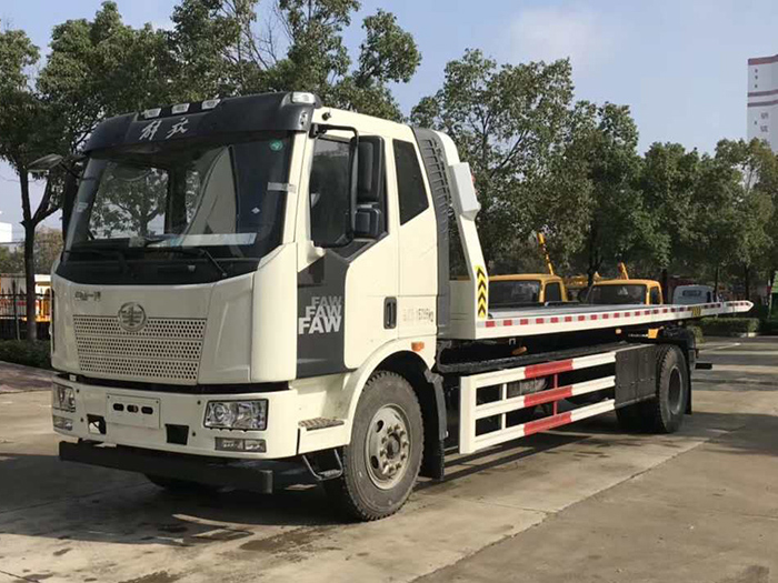 解放J6重型清障车（5800轴距）