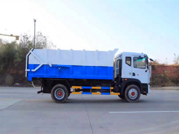 程力威牌CLW5181ZDJ6型压缩式对接垃圾车