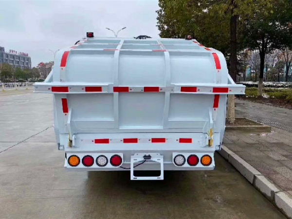 可进地下室江铃顺达国六6方压缩式垃圾车