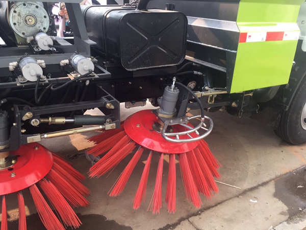 东风天龙12水/10尘洗扫车