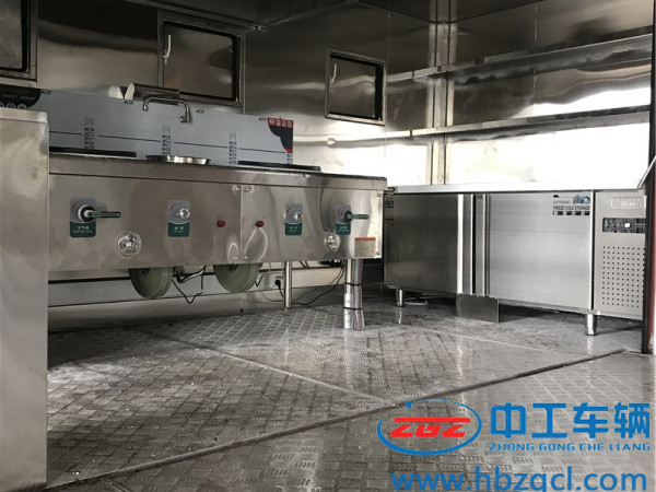 东风多利卡餐车