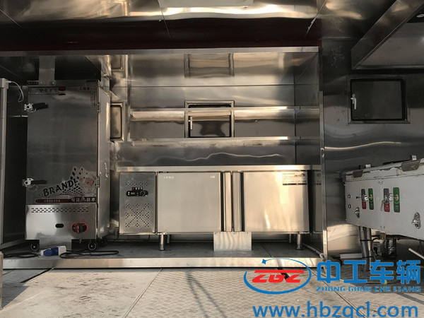 东风多利卡液压拓展餐车