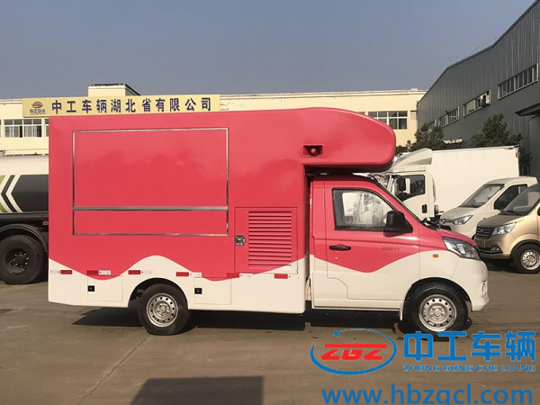 小吃售货车