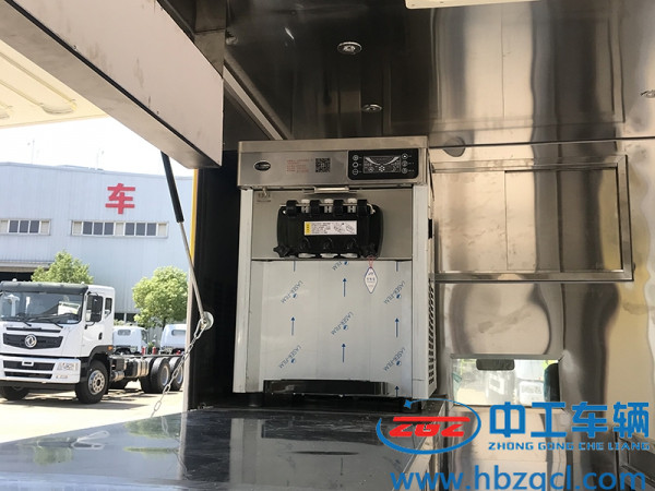 冷饮小吃车