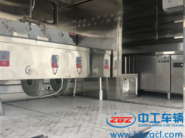 江淮餐车-独立凉菜间