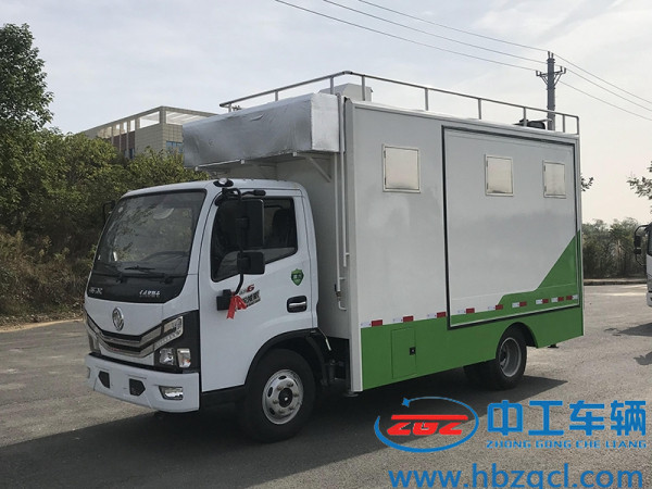 东风多利卡液压拓展餐车