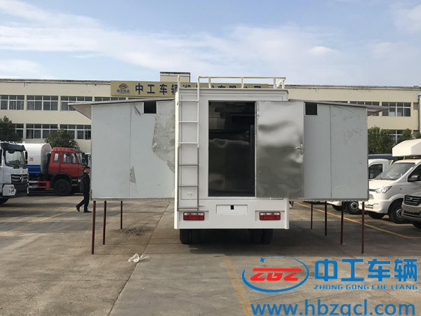 解放包围拓展餐车