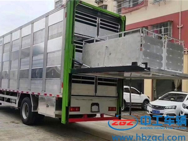 东风天锦6米8单桥铝合金运猪车