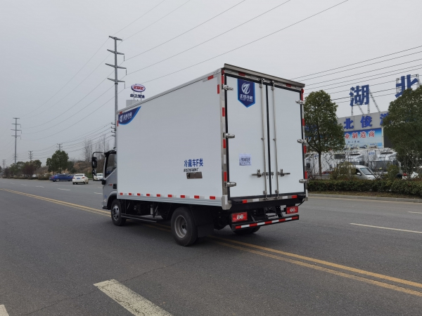福田奥铃 4.2米冷藏车