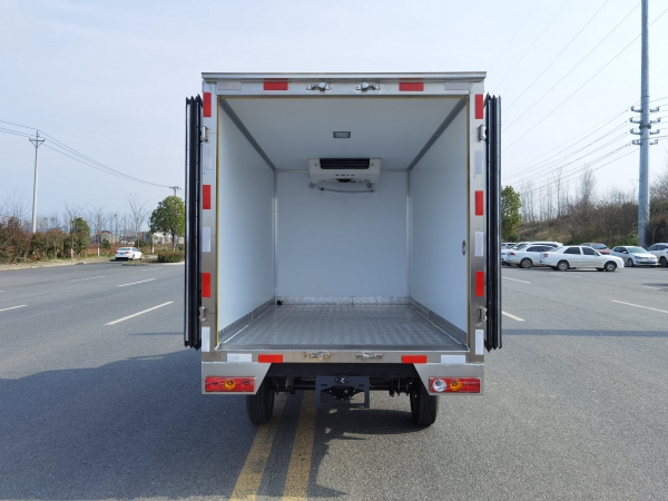 福田祥铃V1 (国六2.8米）冷藏车