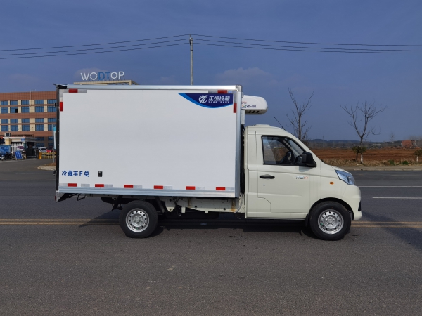 福田祥铃V1 (国六2.8米）冷藏车