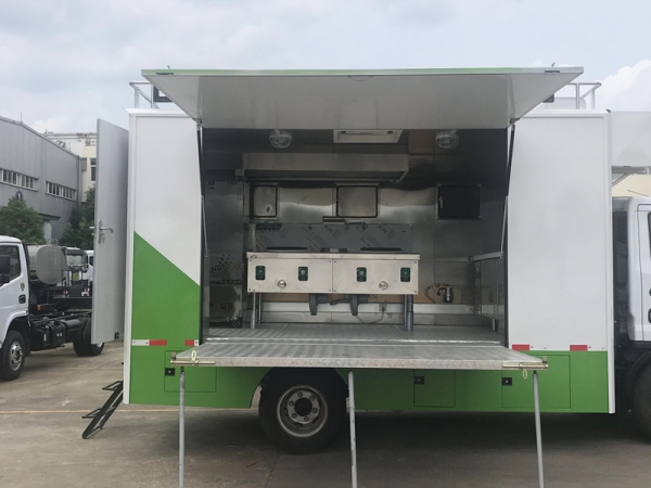 江淮国六标配餐车