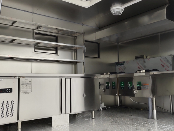 江淮国六标配餐车