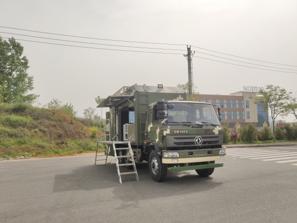 六驱后勤保障餐车