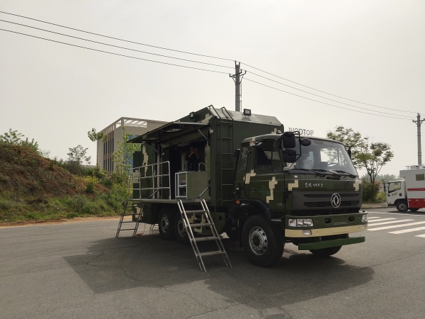 六驱后勤保障餐车