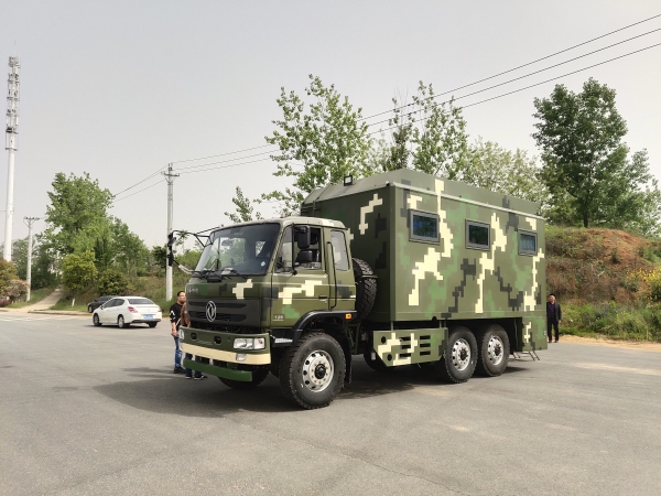 六驱后勤保障餐车