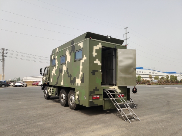 六驱后勤保障餐车