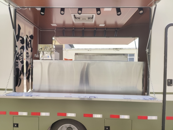 汽油自动挡餐车