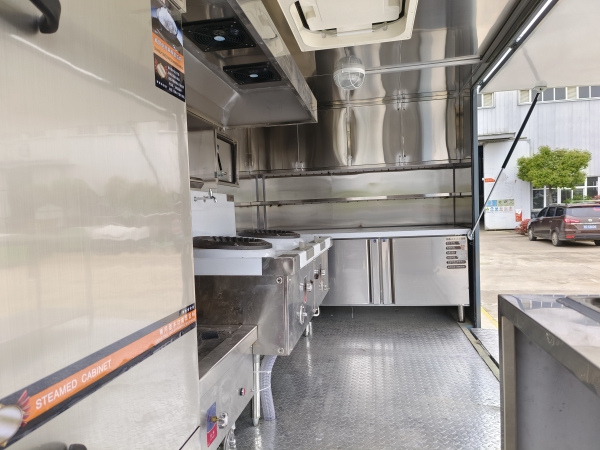 移动厨房餐车