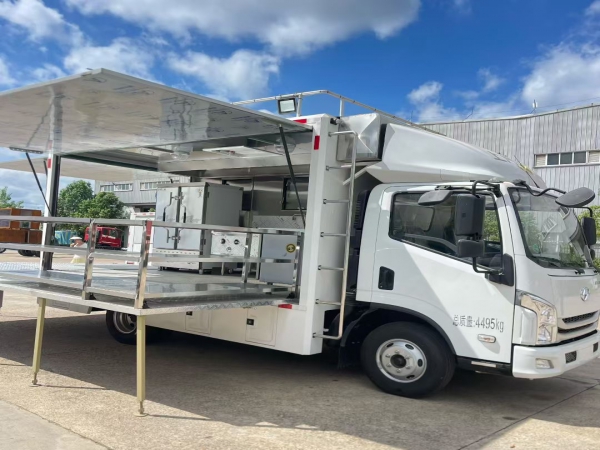 蓝牌C证可开 跃进C300农村宴席餐车 国六移动厨房办席神器