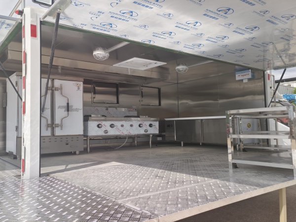 跃进H300农村宴席厨房餐车：流动星级后厨，乡宴体面全开