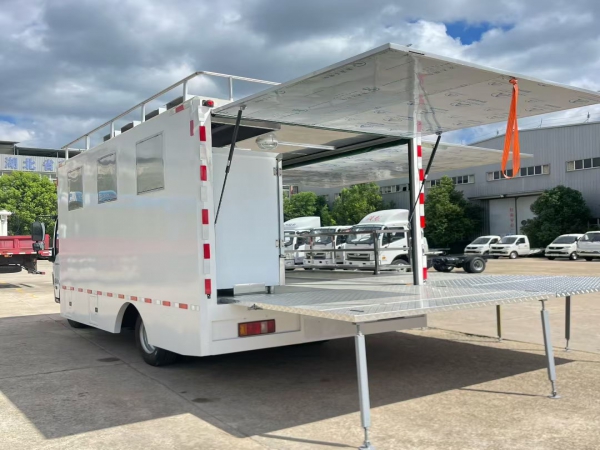 蓝牌C证可开 跃进C300农村宴席餐车 国六移动厨房办席神器