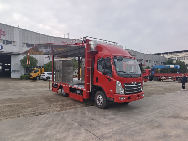 下沉式农村厨房餐车：地台操作更方便，乡宴办得更体面