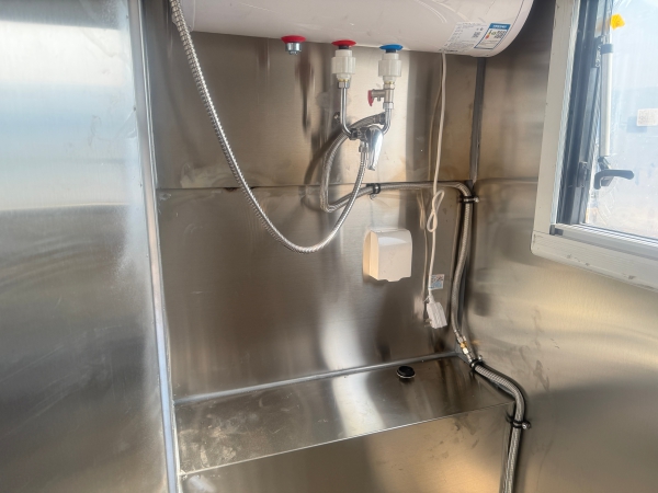 长安自动挡柴油房餐一体车｜一车双能，旅居与创收皆从容